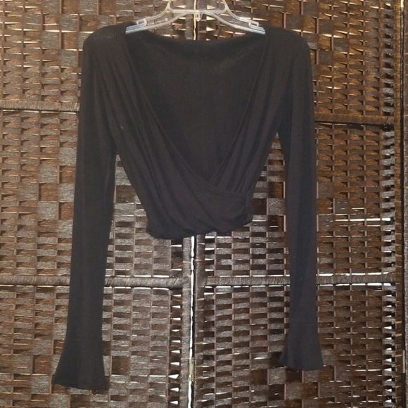 Black Ballerina Style Wrap Crop Top (🛍 Bundle ANY 6/$36) - Picture 1 of 3